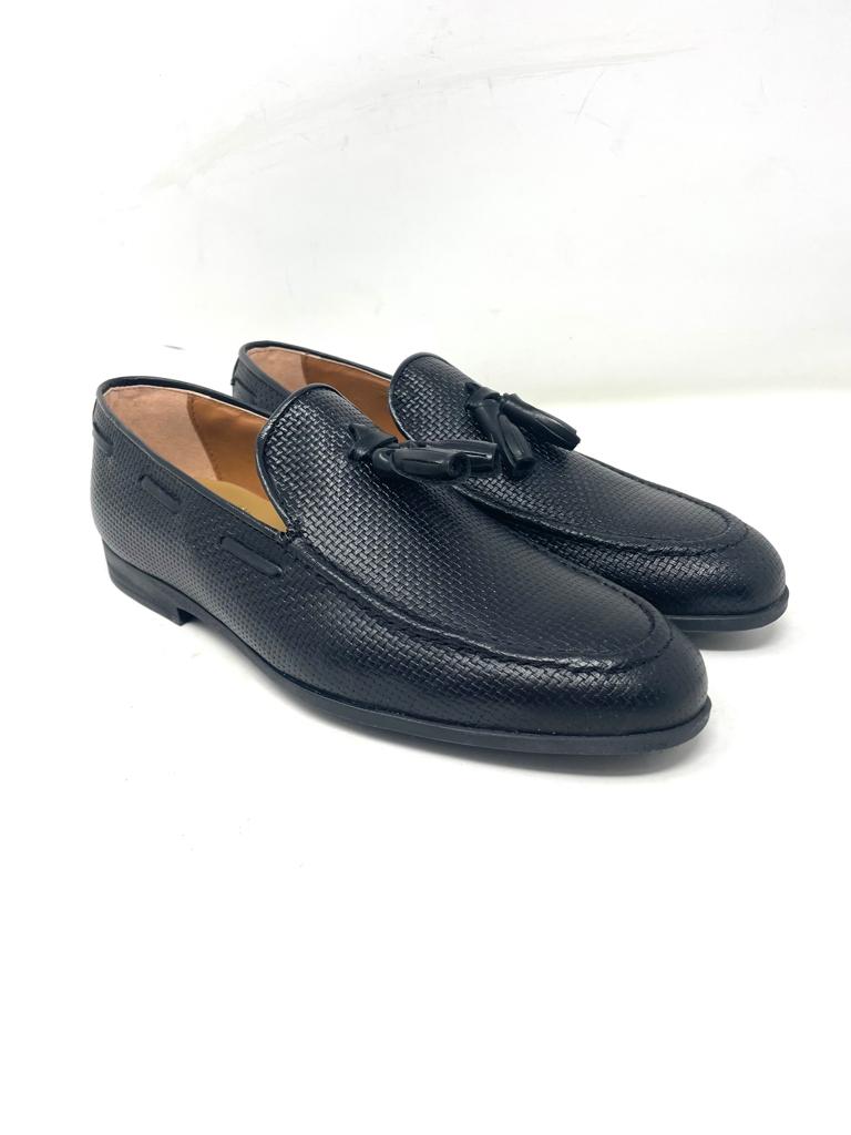 Men's woven leather moccasin with tassels
 made in Italy