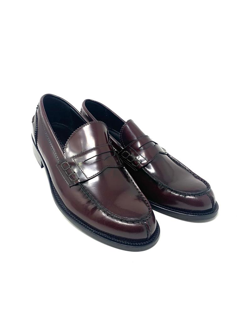 College real leather, leather sole with anti-slip sole